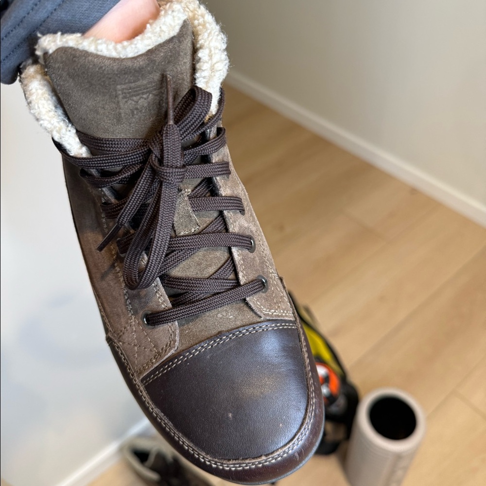 Patagonia Brown Leather High-Top Sneakers w/ Sherpa Lining Men’s Size 8 - Picture 5 of 8